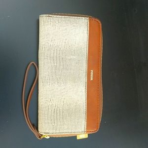 New Fossil clutch/wallet